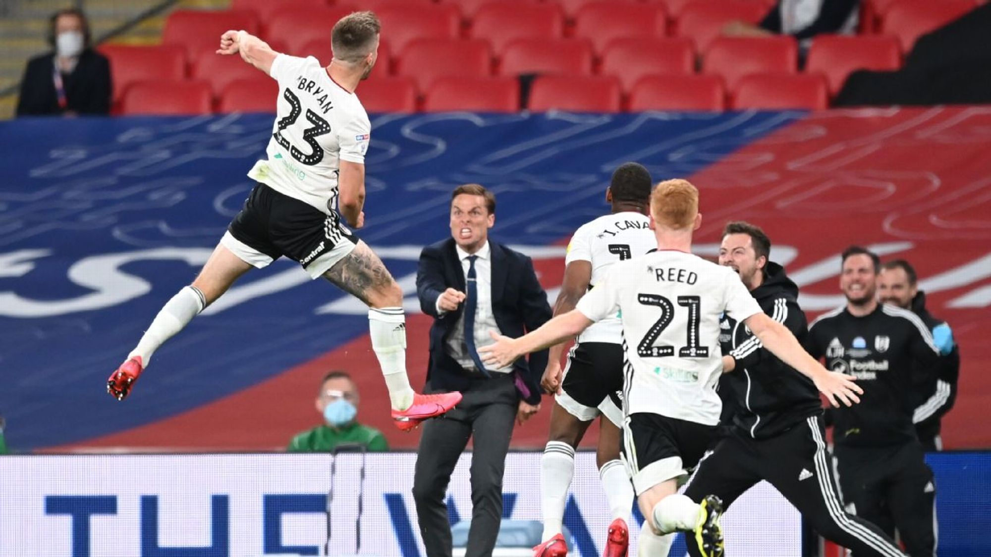 的帮助下完 的帮助下完